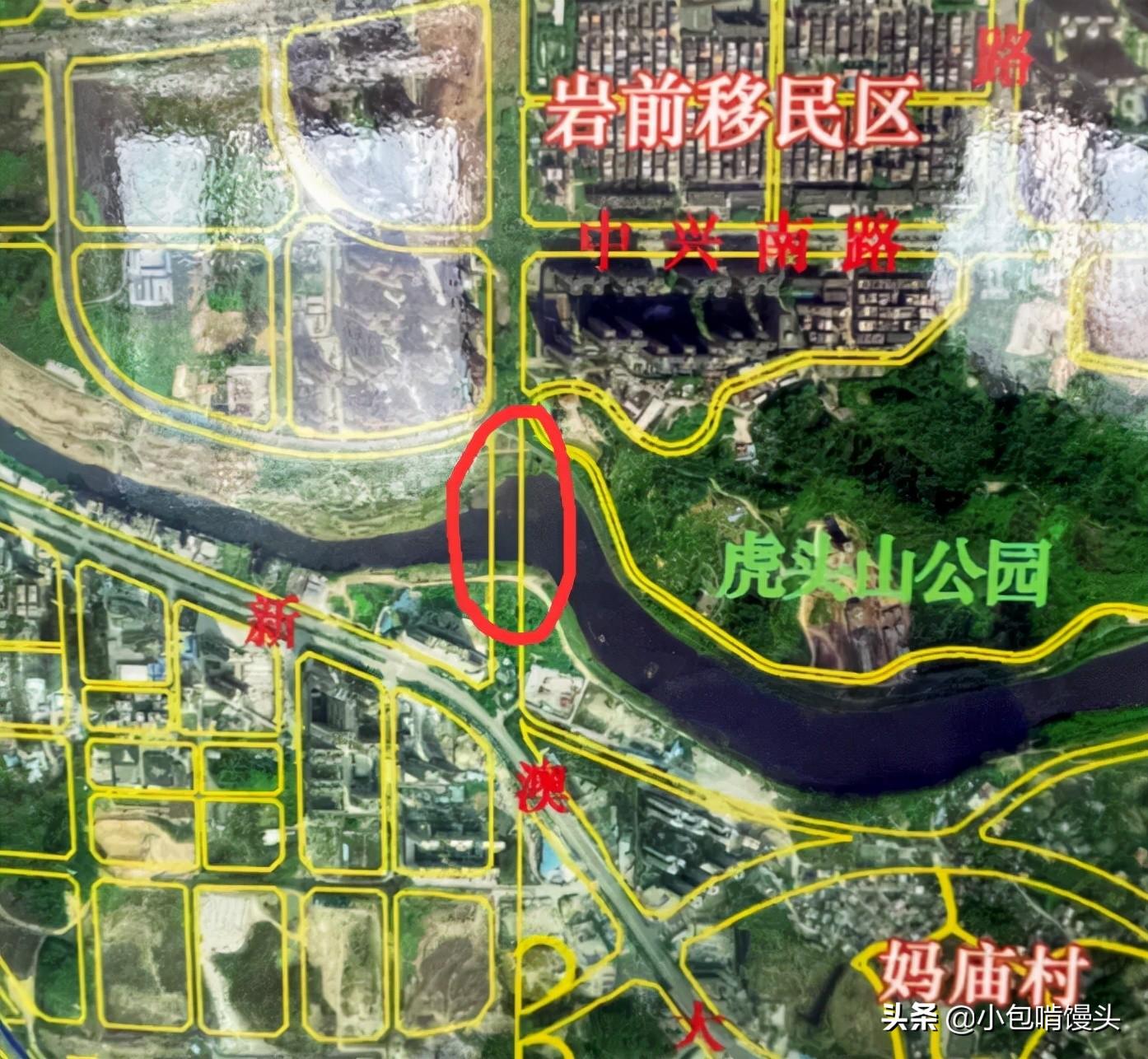 新澳天天资料资料大全最新100期，词语释义与落实的深度解析